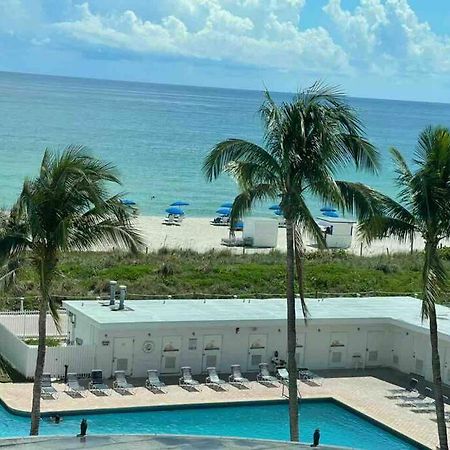 Chic Ocean Front Studio! Miami Beach Exterior photo