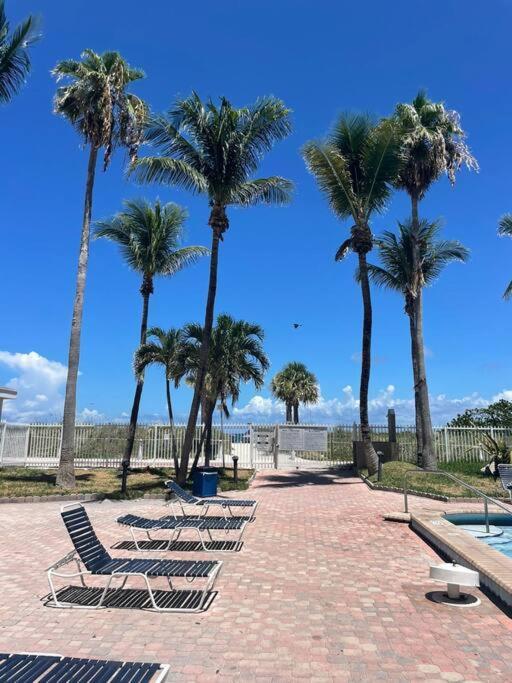 Chic Ocean Front Studio! Miami Beach Exterior photo